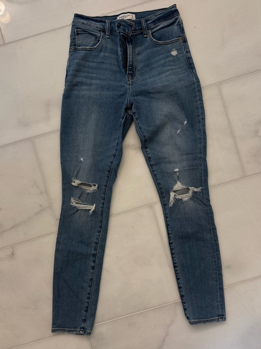 Abercrombie & Fitch Medium Blue Distressed Boyfriend Jeans Size 27/4 Regular
